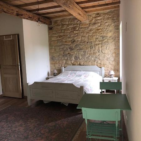 Chambre Du Tilleul - Charme, Confort Et Piscine Sigonce Ngoại thất bức ảnh